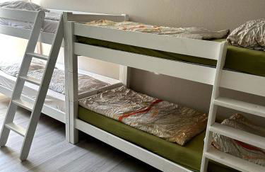 Large accommodation for up to 18 people near Halle Leipzig with Pool Table - Foto 6