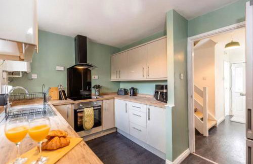 DiscountsContractorsWIFIFree ParkingSmart TV - Foto 9