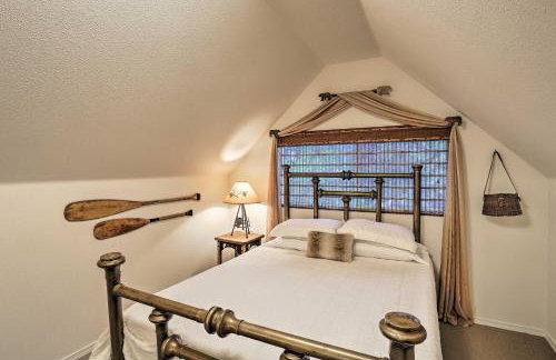 Cabin with Backyard Space - half Mi to Trinity Lake! - Foto 18