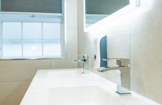 Lethbridge Villa 49 3-bedroom Apartment with private HOT TUB,Fibre WiFi, free parking, sleeps 6 - Foto 11