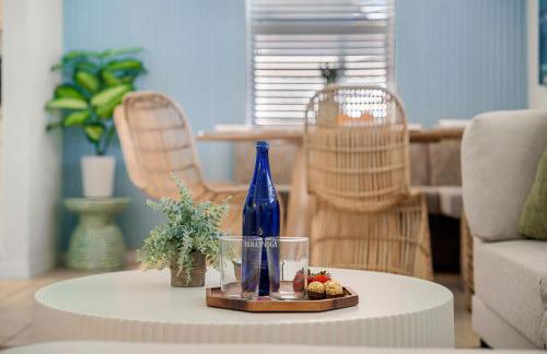 Walk to Beach, Heated Pool, Dog-Friendly, Firepit - Foto 17