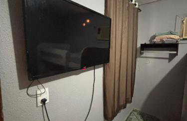 Residencial Casas 1 e 2 quartos Tv Ar Estacionamento Wifi Próximo ao Centro e Paraguai - Foto 76