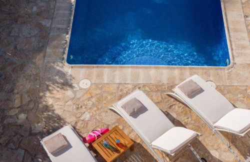 Luxury Awaits: Rent Ibiza Villa 1001 - Photo 2
