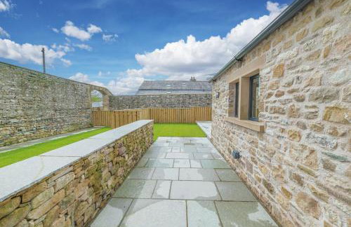 No 2 The Coach House - Photo 33