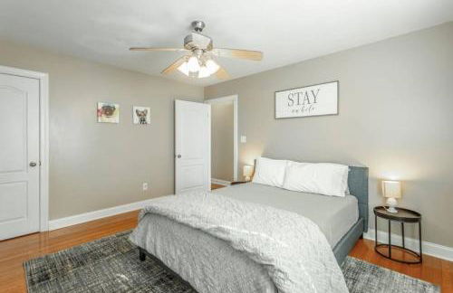 Large 4 bedroom - 8 beds - Pet Friendly - Foto 12