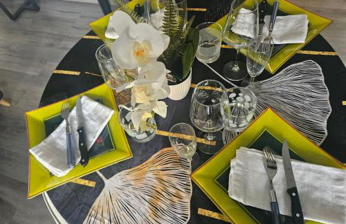 Idéal long séjour, Souvenirs de Provence,T2 classé, vue sur les montagnes, toutes commodités! - Foto 2