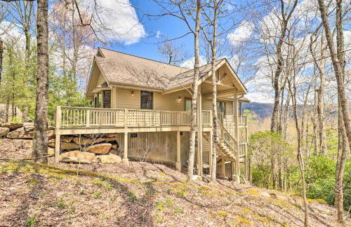 Sapphire Retreat with 2 Decks, Views and Resort Access - Foto 2