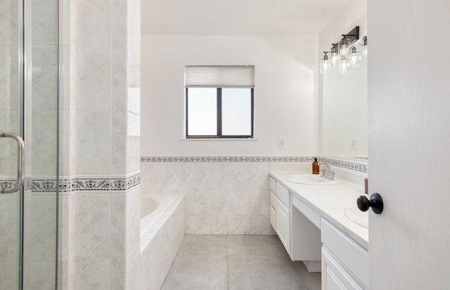 Lava Rocks by Avantstay Gorgeous Desert Haven w/ Pool, Hot Tub, Fire Pit & Ping Pong! - Foto 17