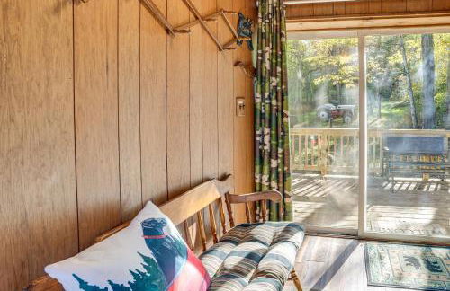 7 Mi to Main Street Cabin with Deck in Stanley! - Photo 12