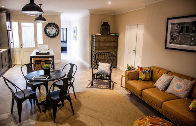 The Retreat at Stirling - Photo 14