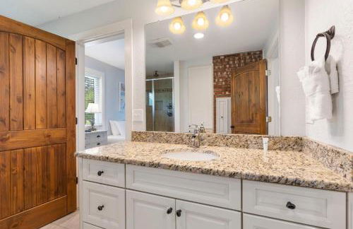 Lake Escape Lakefront Lodge at Red Bud Cove - Foto 26