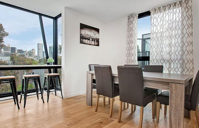 Roden Residences - Photo 8