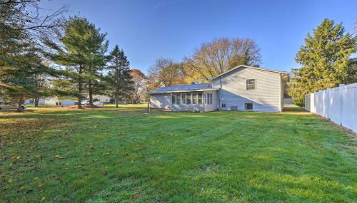 Hedge House Just 4 miles to Notre Dame! - Photo 3