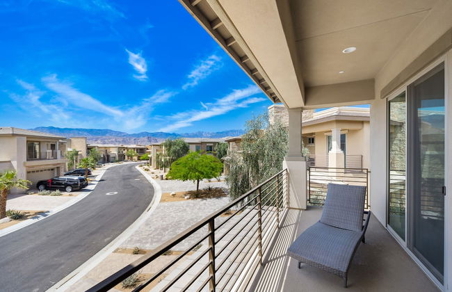 A Luxurious Oasis Experience in Desert Palm - Foto 49