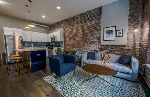 Luxury at 3br 2ba 200mbps Internet - Photo 7