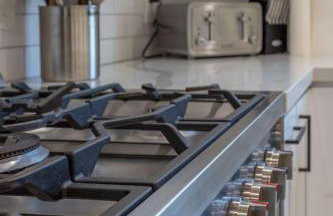 Relaxing 3BR Home with Vineyard View Rooftop Deck and Game Room - Foto 17