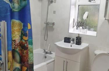 Cheerful 3 bedroom house with spacious garden - Foto 26