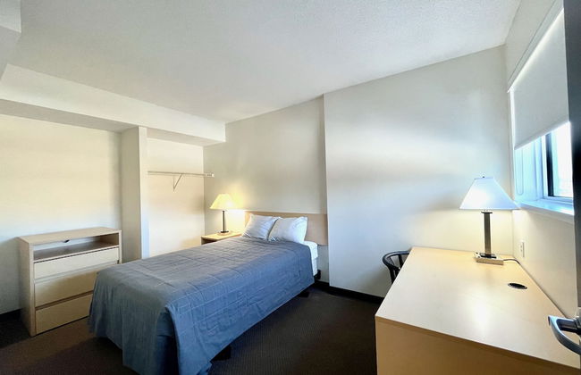 Residence & Conference Centre - Ottawa Downtown - Photo 2