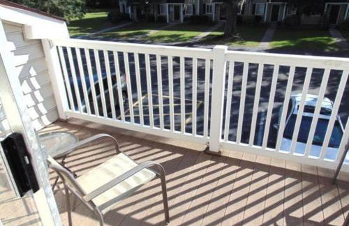W2 Ocean Walk Resort upstairs 2 bed king and two twins next to back pool - Foto 7