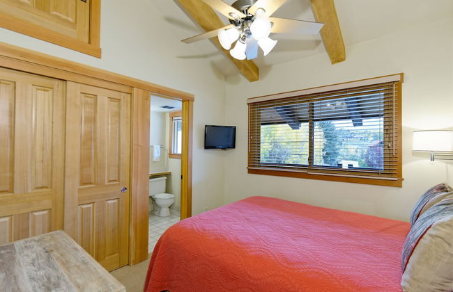 The Crestwood Condominiums - Foto 7