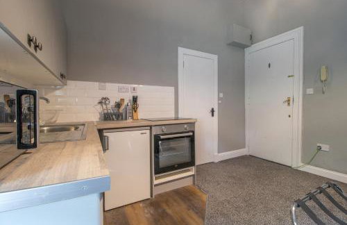 Cosy Palm Studio West End - Pass the Keys - Photo 6