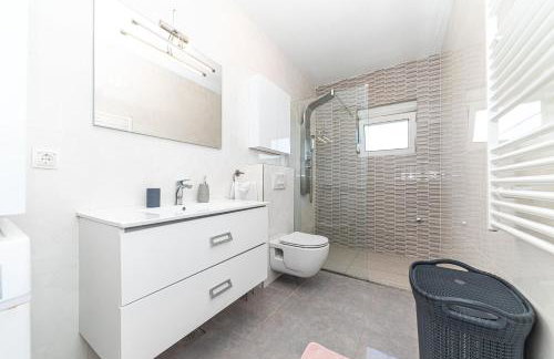 Apartman Luci - Private Heated pool - Photo 19
