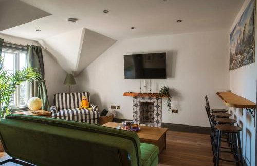 Cathedrals View - 2-4 bed Top-floor Apt in Exeter - Self Check in, Free Parking! - Foto 4