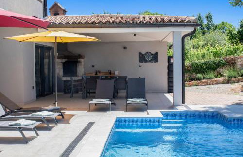 Villa Vala with a large yard near Pula - by Istrabook - Foto 7