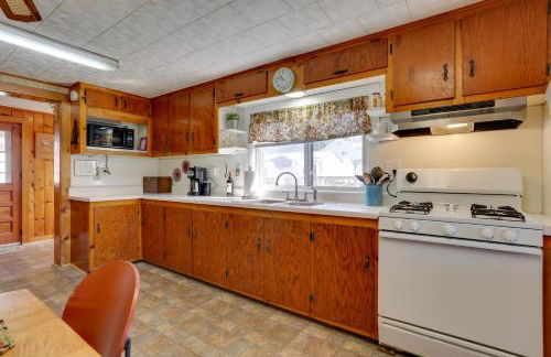 Scenic Home on the Delaware River, Pet-Friendly! - Photo 9