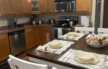 Theos Cottage Niagara - Photo 22