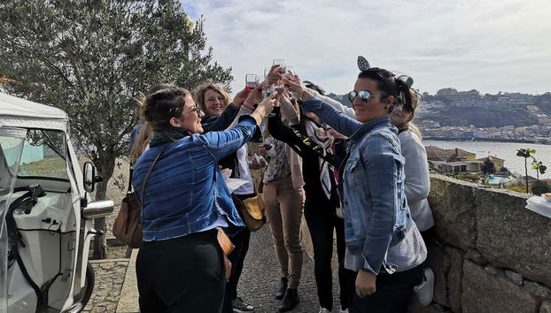 Tour en tuk tuk por Oporto al completo - Foto 5