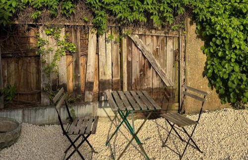 3 Bed Cottage - Sleeps 6 - Pets - Parking - Wifi - Foto 13