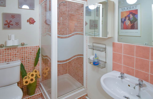 Large 3 Bed Sleep 6 Central MK - Foto 21