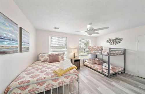 Sprawling estate with private pool and game room and guest house - Foto 11