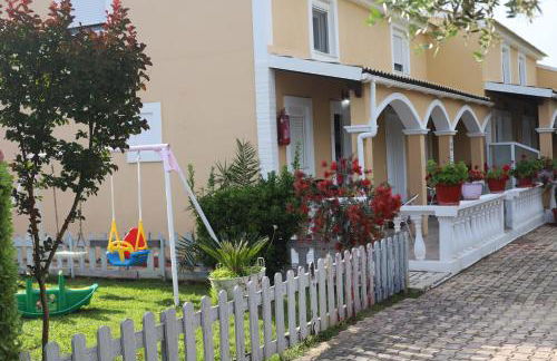 Villa Eleni Holiday Resort 4' walk to Beach with Pool - Ideal for Families and Couples - Foto 30