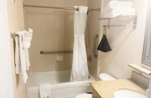 Amazing Waterfront Views Resort, Enjoy Heated Pool & Sunset! - Photo 39