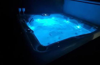 Wellnesshaus Dorfblick mit Outdoor-Jacuzzi und Infrarotkabine, NEU! - Foto 21