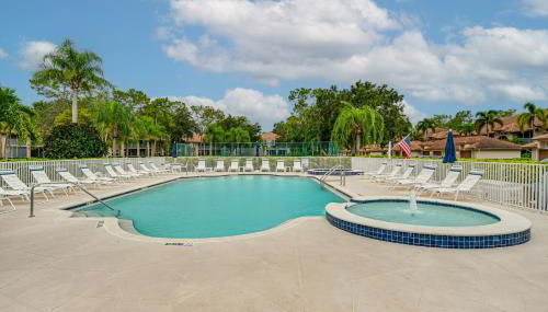 Golf, Swim and Relax! Condo 8 Mi to Dtwn Naples - Foto 2