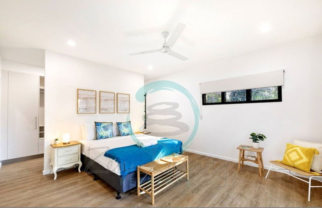 Urbanretreat Modern Outdoor Dining Backyard - Foto 17