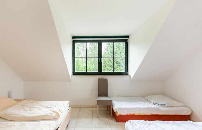 Spacious Semi-detached House With Wood Stove Located Directly on the Rennsteig - Photo 16