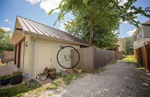 The Cherry St House|Dog Friendly |Sleeps 10 |Near MSU - Foto 32