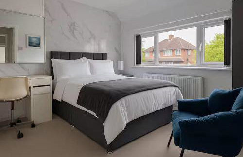 Elegant & Cozy 3 Bed End Terraced Stay - Foto 30