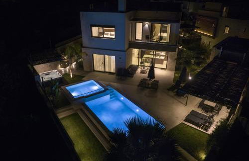 Almi-Cove Hilltop Villas - Photo 9