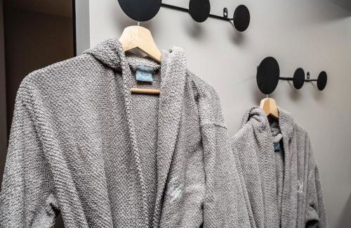 WHISPERING PINES LODGE Mountain view apartment with ski-in access - Foto 22