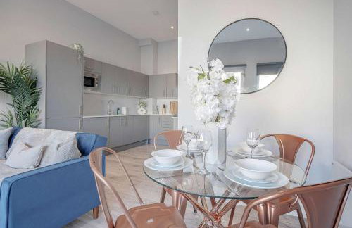 Beautiful 2BR Penthouse Ideal For Families By Charles Richardson ltd Short Term Rentals Couldson - Foto 12