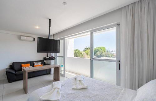 Studio com Sacada Ampla e AC - Foto 6