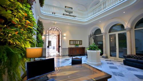 El Armador Casa Palacio by Luxury Suites Cádiz - Foto 5, Lobby or reception