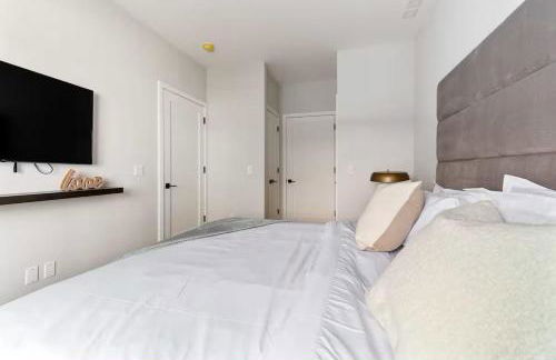 Luxury 3BR Duplex w Private Patio in Upper East - Foto 17