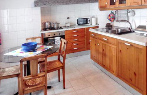 House with sea view in Santo Amaro, 212 sq m, terrace - Photo 10