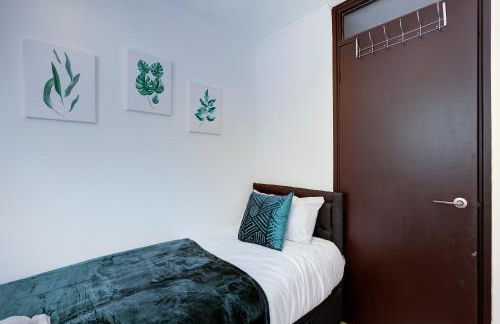 Spacious & Bright 3 Bedroom House in Peterborough - Foto 34